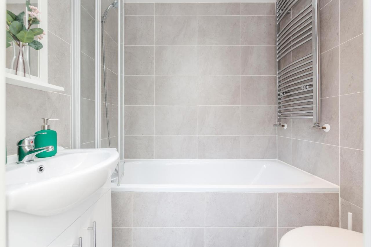 2 Bedrooms Serviced Apartment Excel Exhibition Centre, O2 Arena, Stratford Olympic City, Forest Gate, Central London Eksteriør bilde
