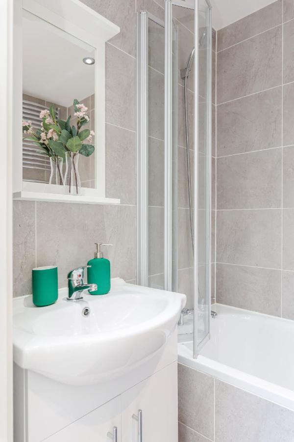 2 Bedrooms Serviced Apartment Excel Exhibition Centre, O2 Arena, Stratford Olympic City, Forest Gate, Central London Eksteriør bilde
